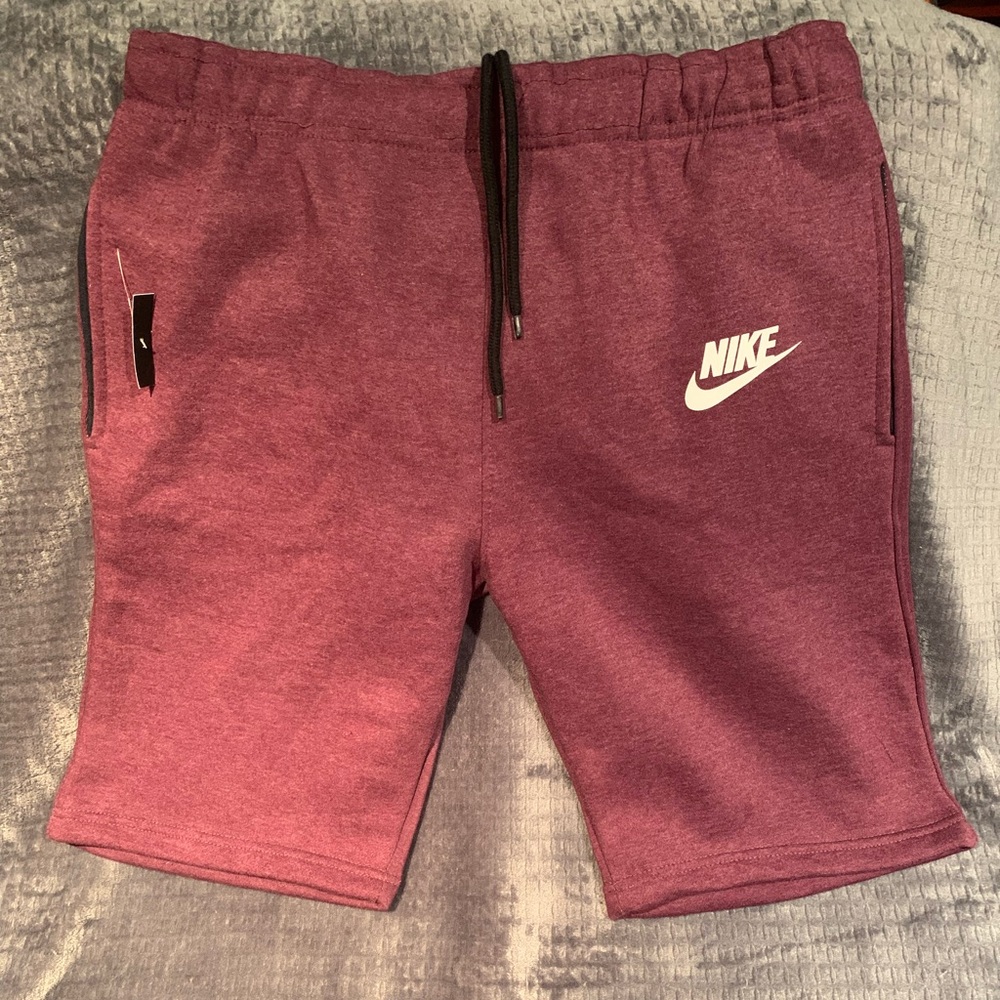 Brand new Nike Fleece Tech Shorts Men’s XL